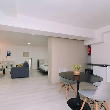 Apartman Acogedor Junto Al Puerto De By *